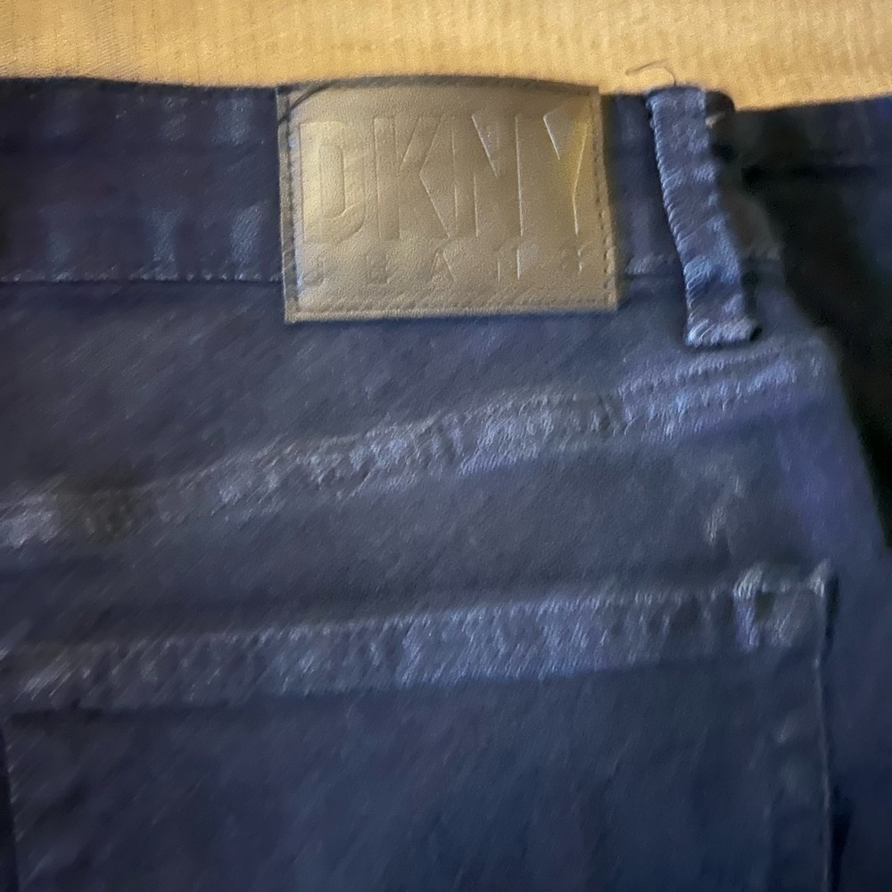 DKNY Boerum Highrise Flare Jeans Sz 32/14 NWT!! - Picture 9 of 9